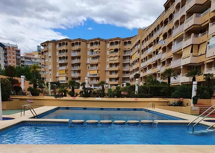 Piso Soleado En Apolo Vii Apartmán